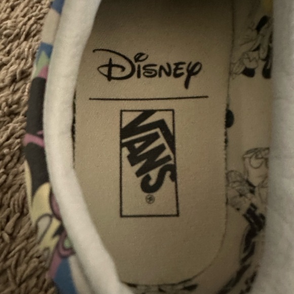 Vans Disney Mickey Minnie Women’s 9.5, Men’s 8. Cute Shoes! - Picture 7 of 14
